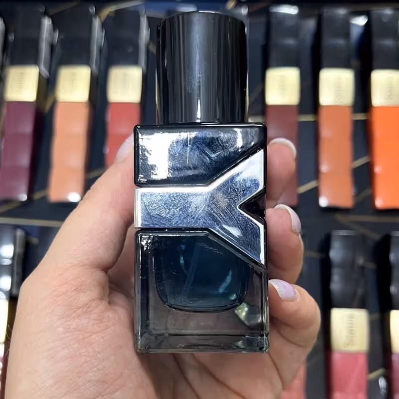 عطر جیبی  اسکوپ مدل ایو سن لورن حجم 30 میلی لیتر  رایحه گل خنک و تند مناسب استفاده خانم ها و آقایان | amazonchi