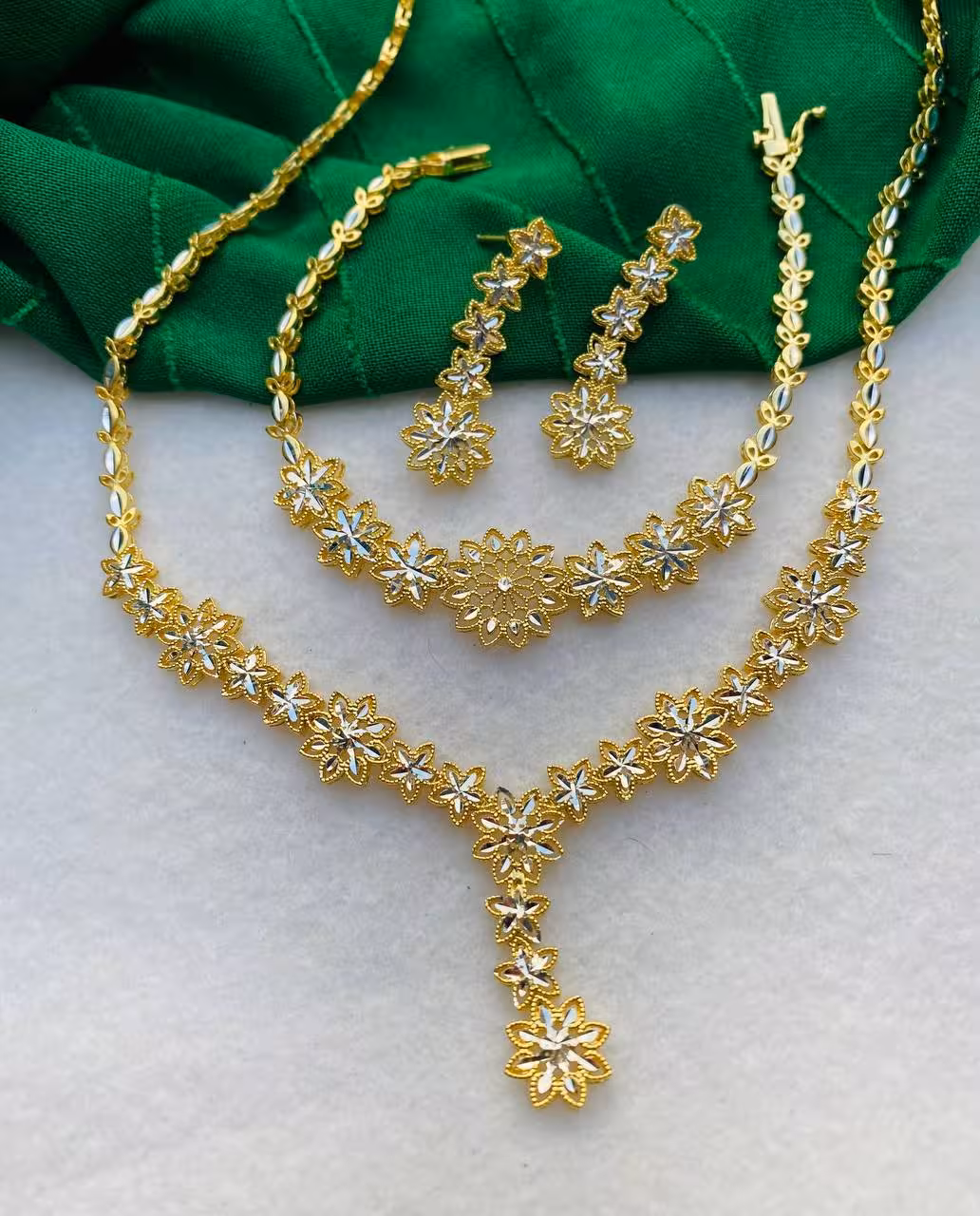 سرویس نقره تراش جواهری زنانه کد 60013