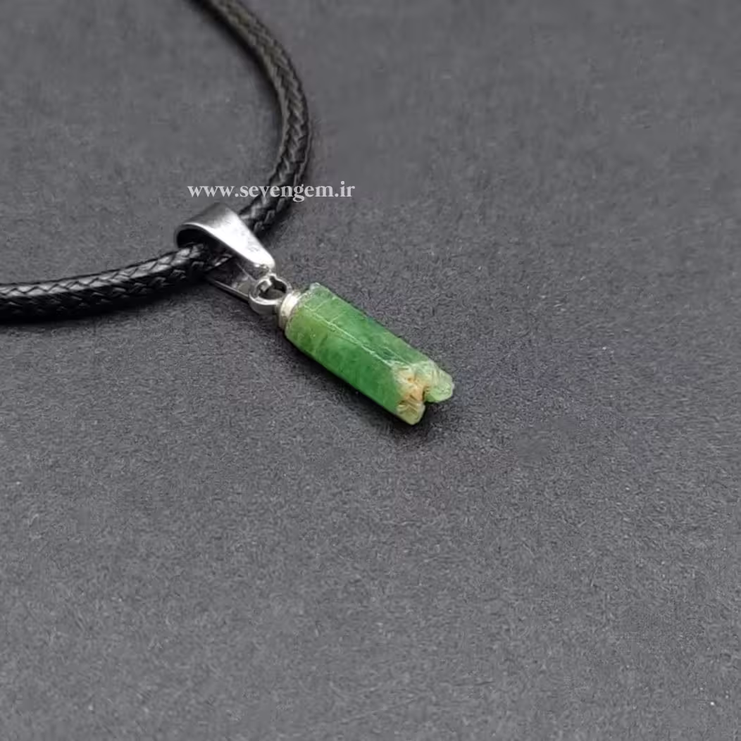 گردنبند بلور زمرد افغانستان (کدA679)