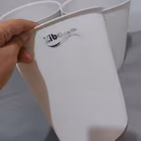 سطل زباله سایز متوسط رنگ سفید مناسب روکش مخمل و نمدی