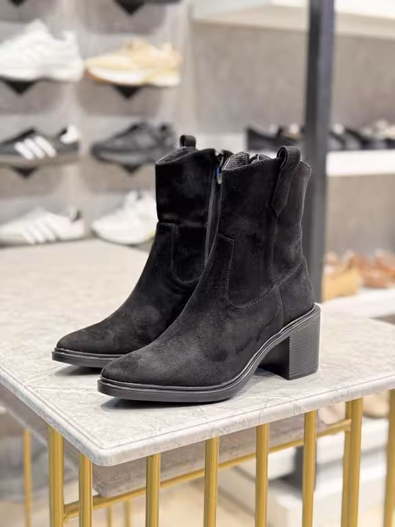 نیم بوت پاشنه دار جیر کد n5-105 سایز 37