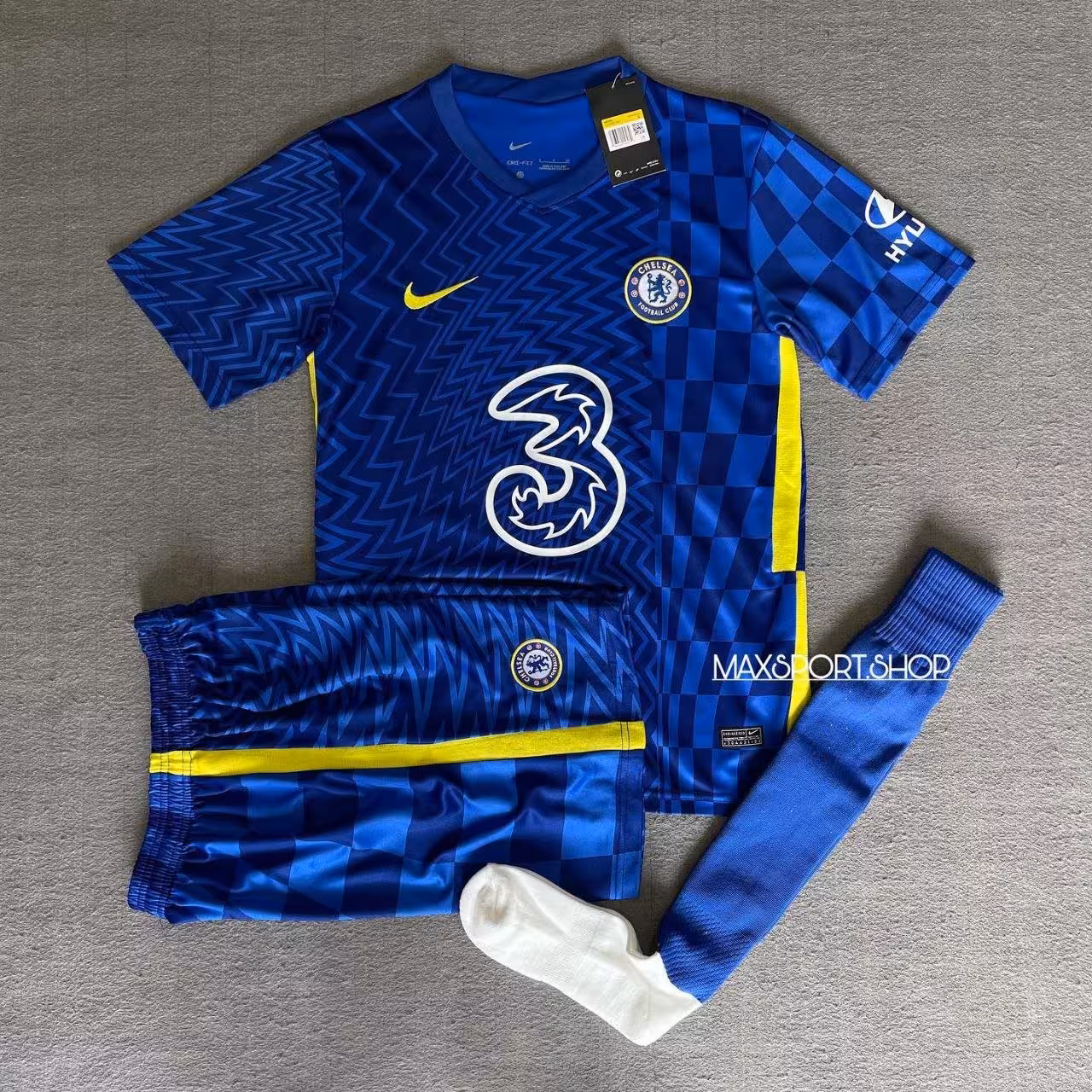 تیشرت شورت چلسی