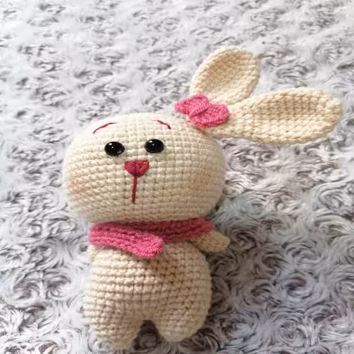 عروسک بافتنی مدل خرگوش های بامزه مجموعه 2 عددی