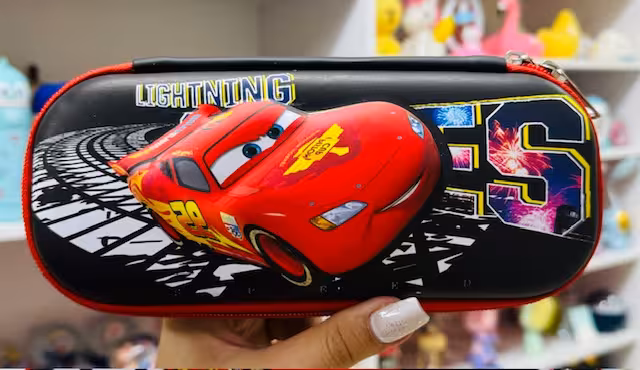 جامدادی کتابی برجسته طرح مک‌کوئین 5