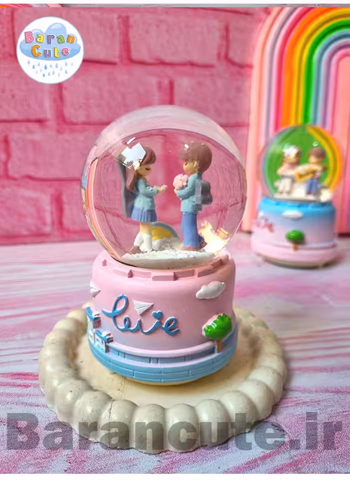 گوی موزیکال برفی چراغ دار (سایز متوسط) طرح عاشقانه