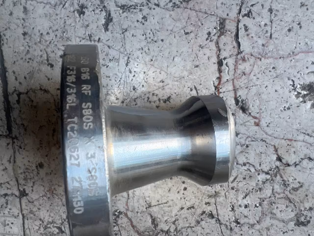 فلنجولت سایز .1اینج کلاس 150  R F S80S , B16, به سایز 3اینچ رده 80Sبه قد 90 میلیمتر از جنس SA182F316/316L کپی کپی کپی کپی