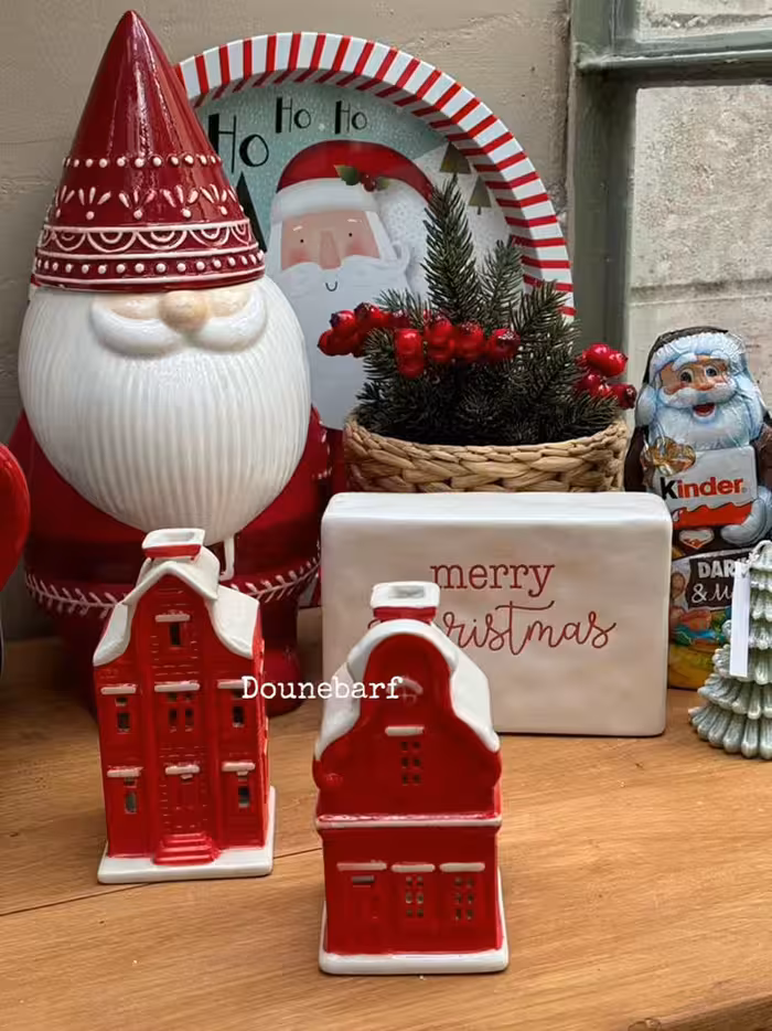 کلبه سرامیکی قرمز