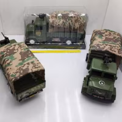 کامیون ارتشی چادر دار