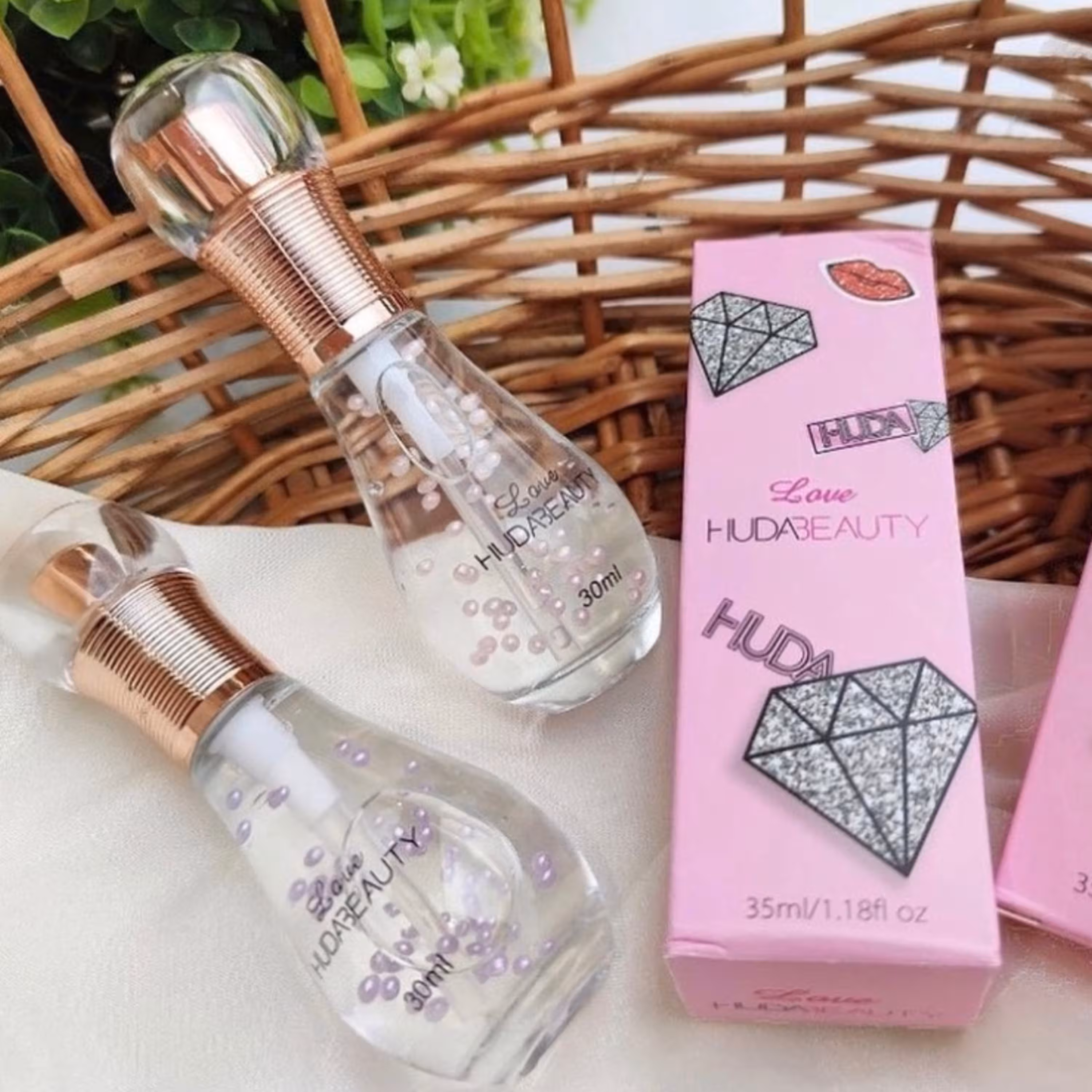 پرایمر ژله ای طرح الماس های کپی برند Huda Beauty
