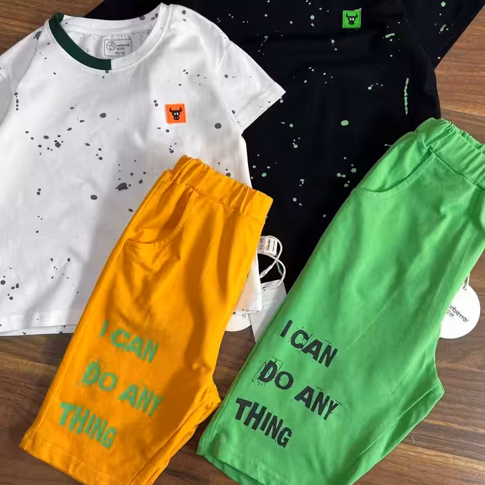 ست دوتیکه بیرونی اسپرت با شرتک 
جنس تیشرت نخ
جنس شرتک نخ

حدود یک و نیم تا 6 ساله 