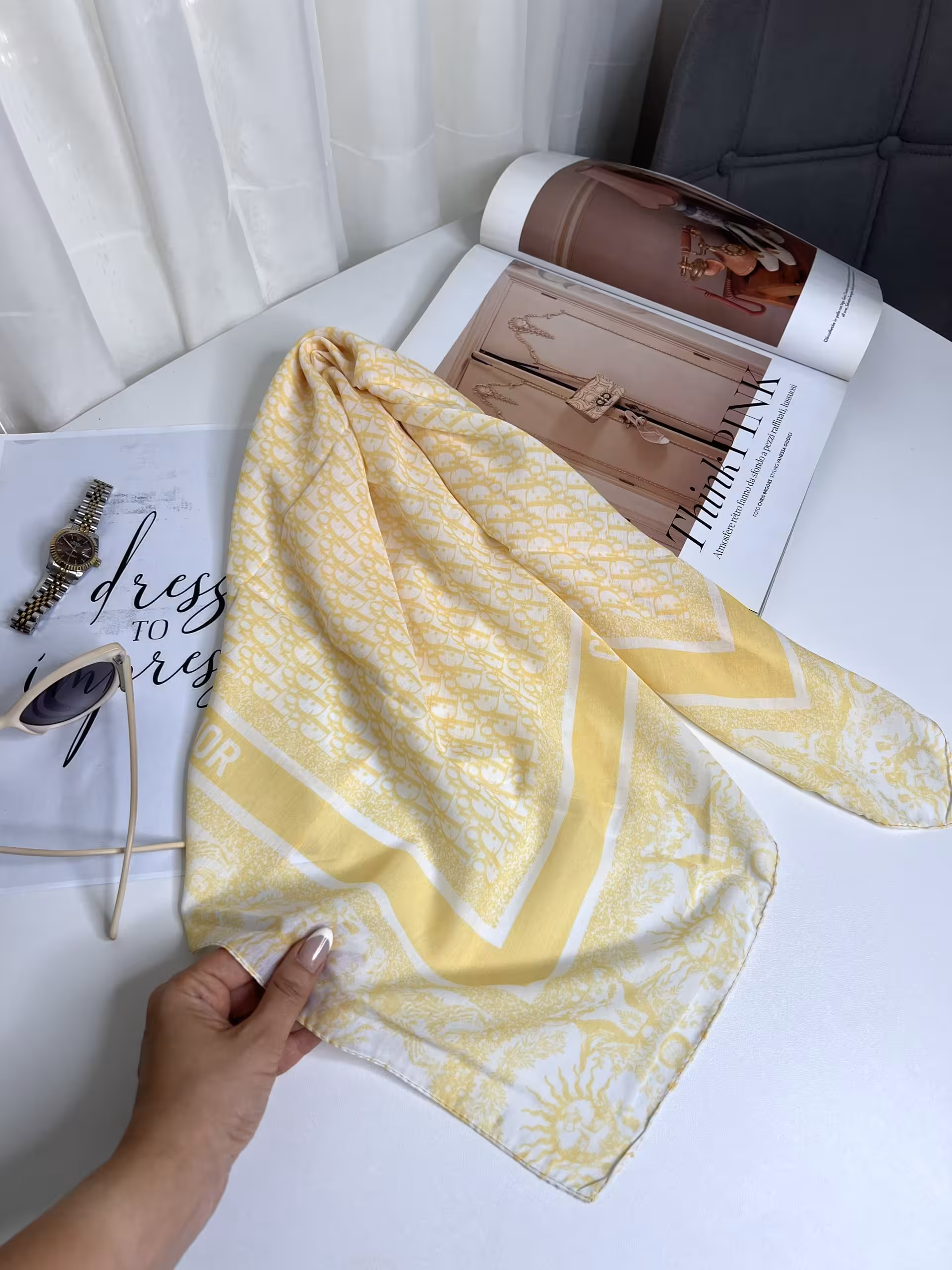 مینی اسکارف کره ای طرح دیور نوشته