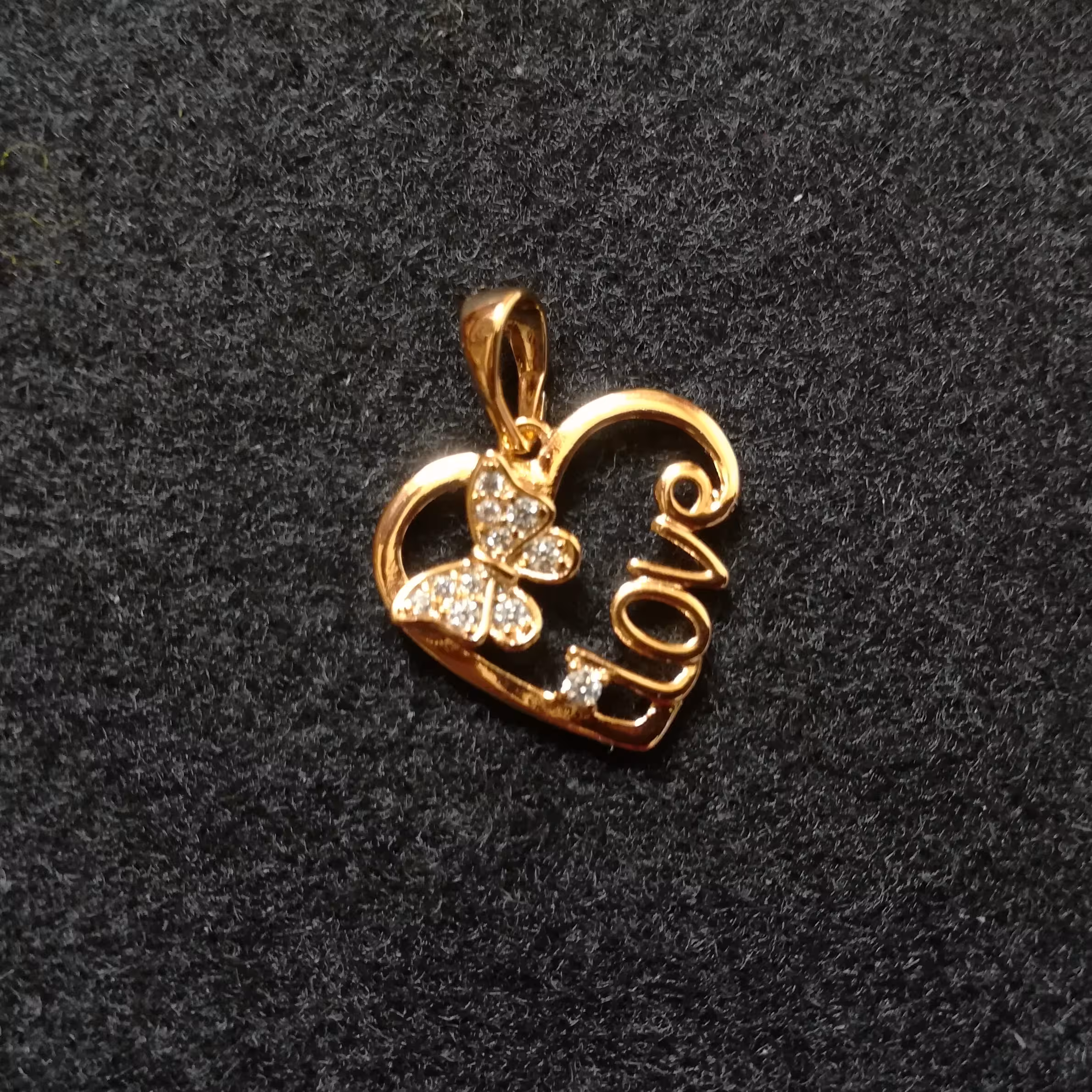 پلاک گردنبند ژوپینگ طرح طلا وزن 3.8 گرم طرح پروانه و لاو قلب