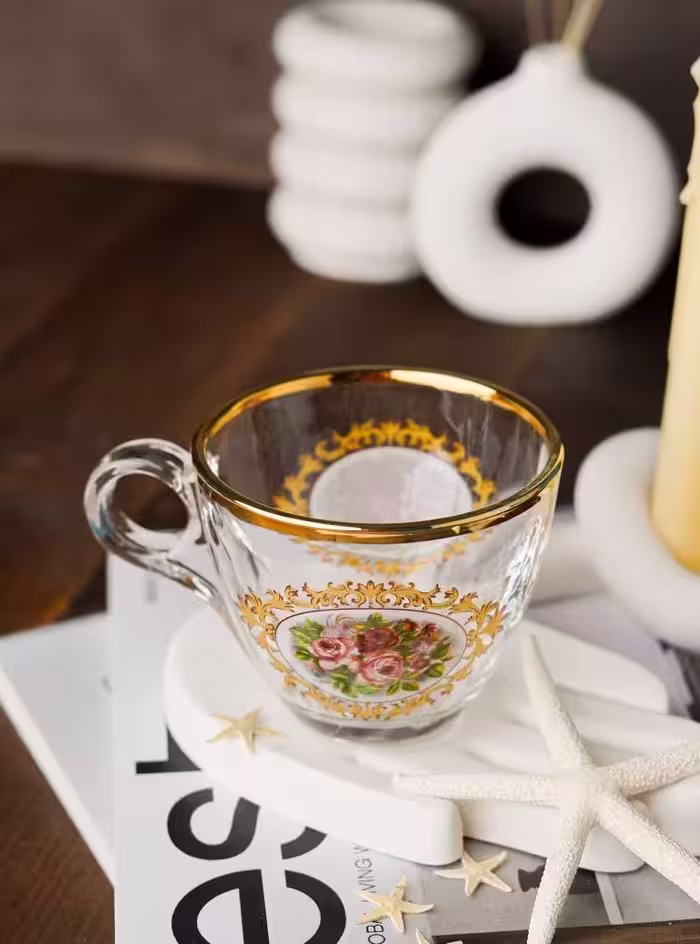 فنجان چری لب‌طلا گل رز