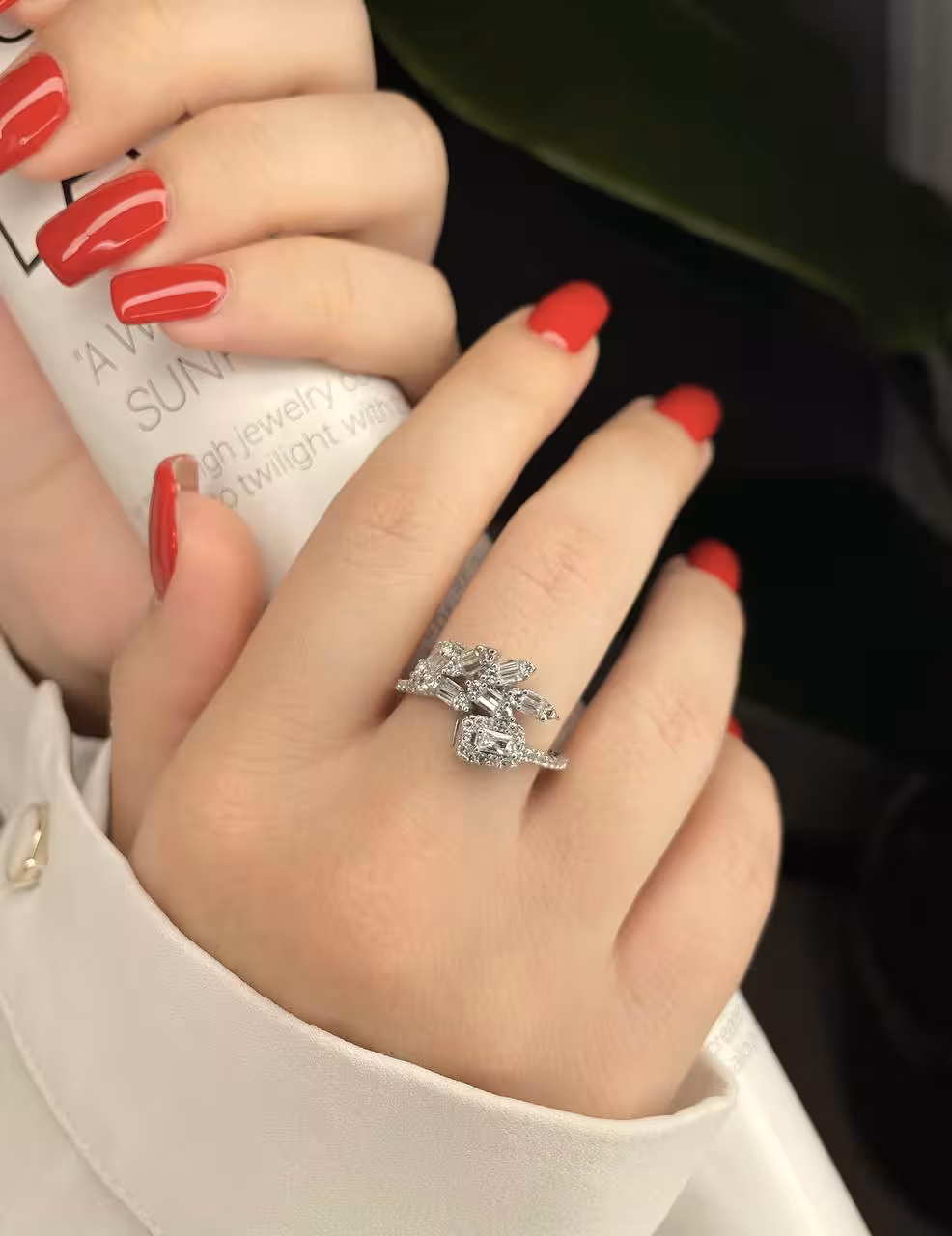 انگشتر جواهری نقره زنانه کد 10535