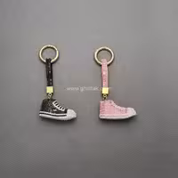 سرکلیدی فول نگین طرح کتونی