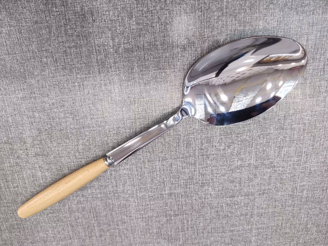 قاشق خورشت دسته چوبی
