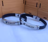 دستبند ست چرمی هابلوت پلاک نقره ای