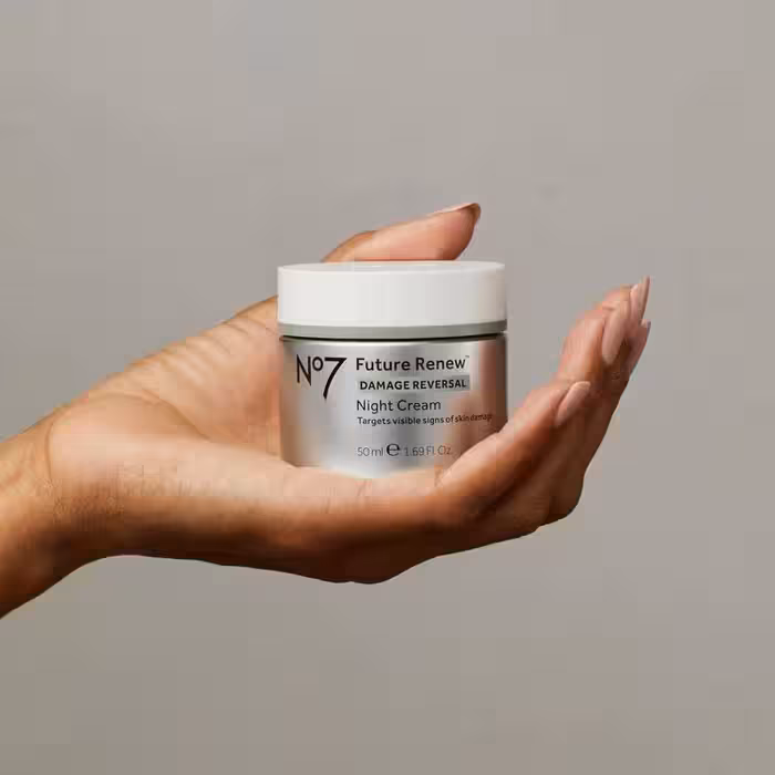 قیمت و خرید کرم مرطوب کننده شب نامبر سون مدل Future Renew Damage Reversal Night Cream 50ml اورجینال