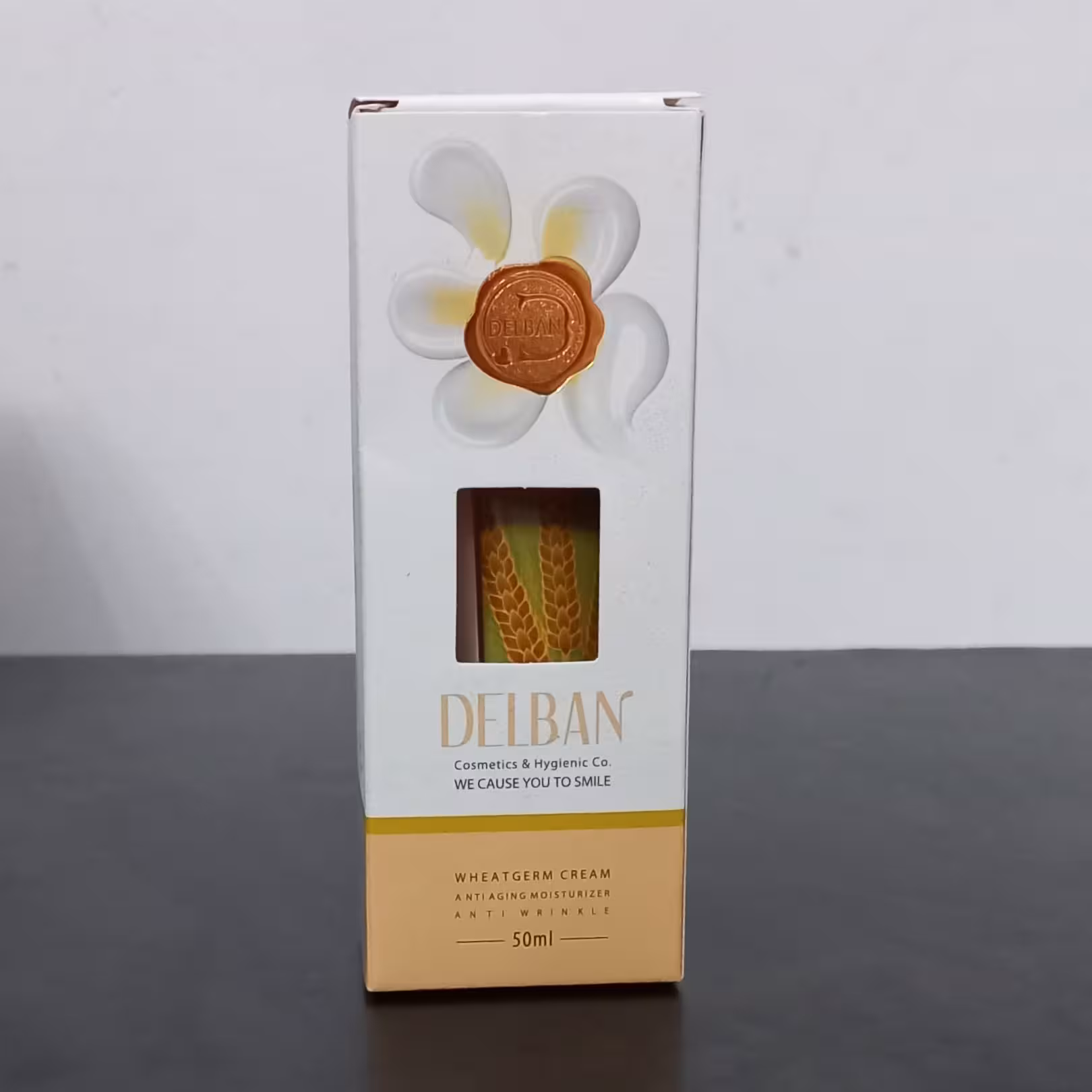 کرم  جوانه گندم دلبان مغذی پوست و جلوگیری از افتادگی و پیری صورت