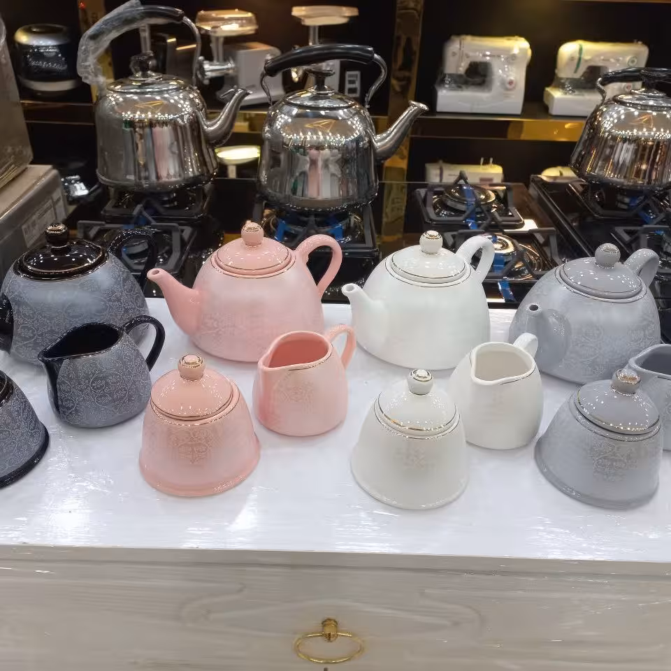 قوری با شکرپاش(ارسال رایگان نیست)