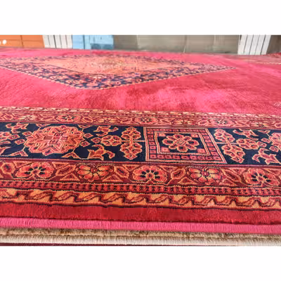 فرش ماشینی زمرد مشهد مدل کهنه نما زمینه لاکی