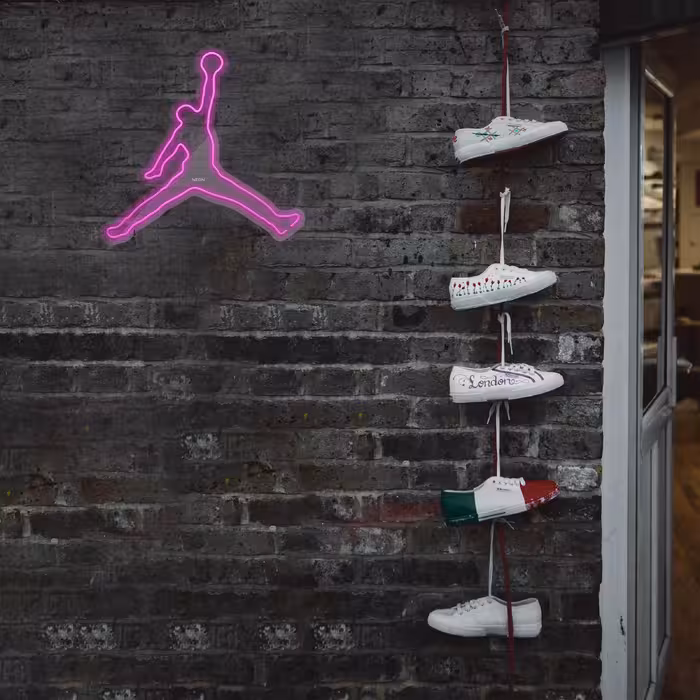 چراغ دیواری نئون دیزاین طرح Jordan_PN