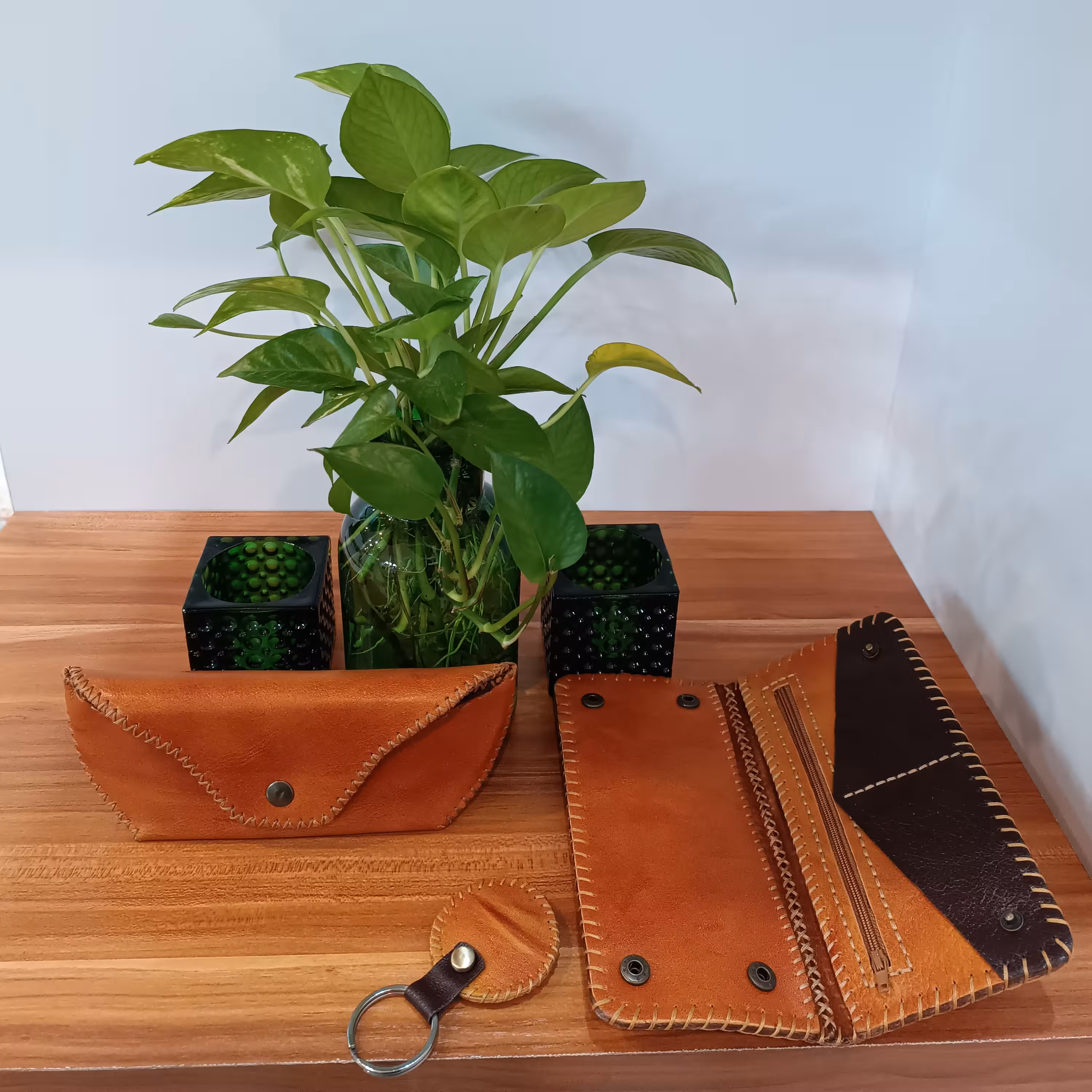 ست چرم طبیعی گاوی زنانه و مردانه دستدوز
