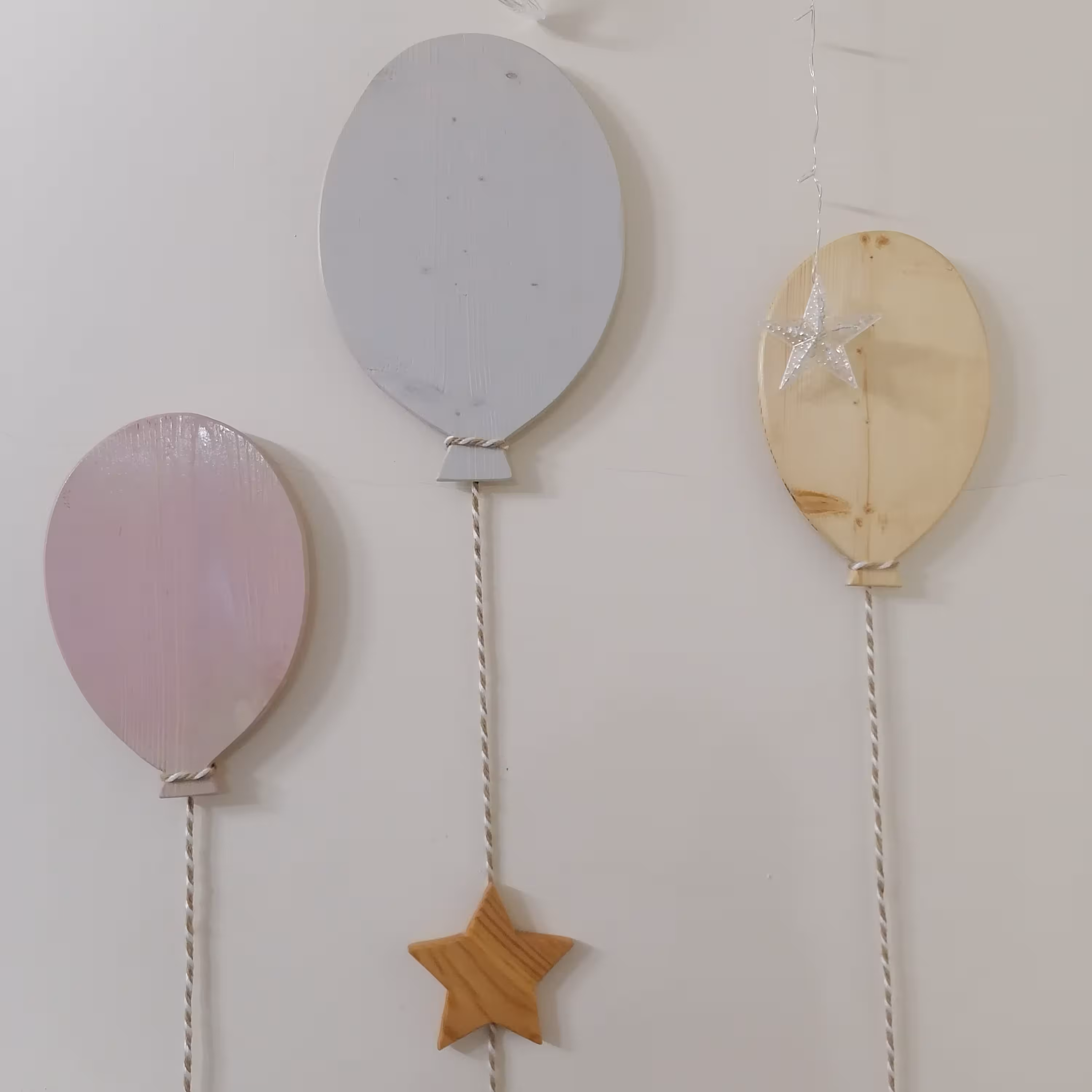 اکسسوری چوبی طرح بادکنک