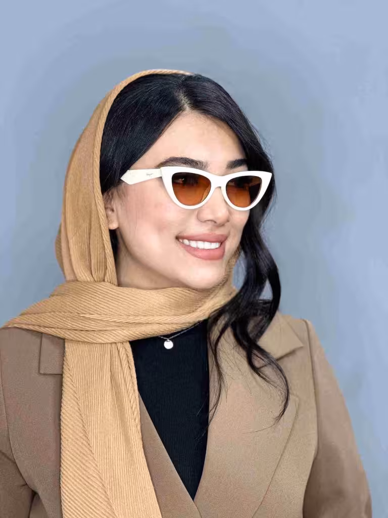 عينك آفتابي اورجينال Feragama پرادا سفيد زنانه ترند گربه اي يووي 400