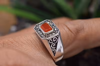 انگشتر نقره مردانه با نگین مارگازیت