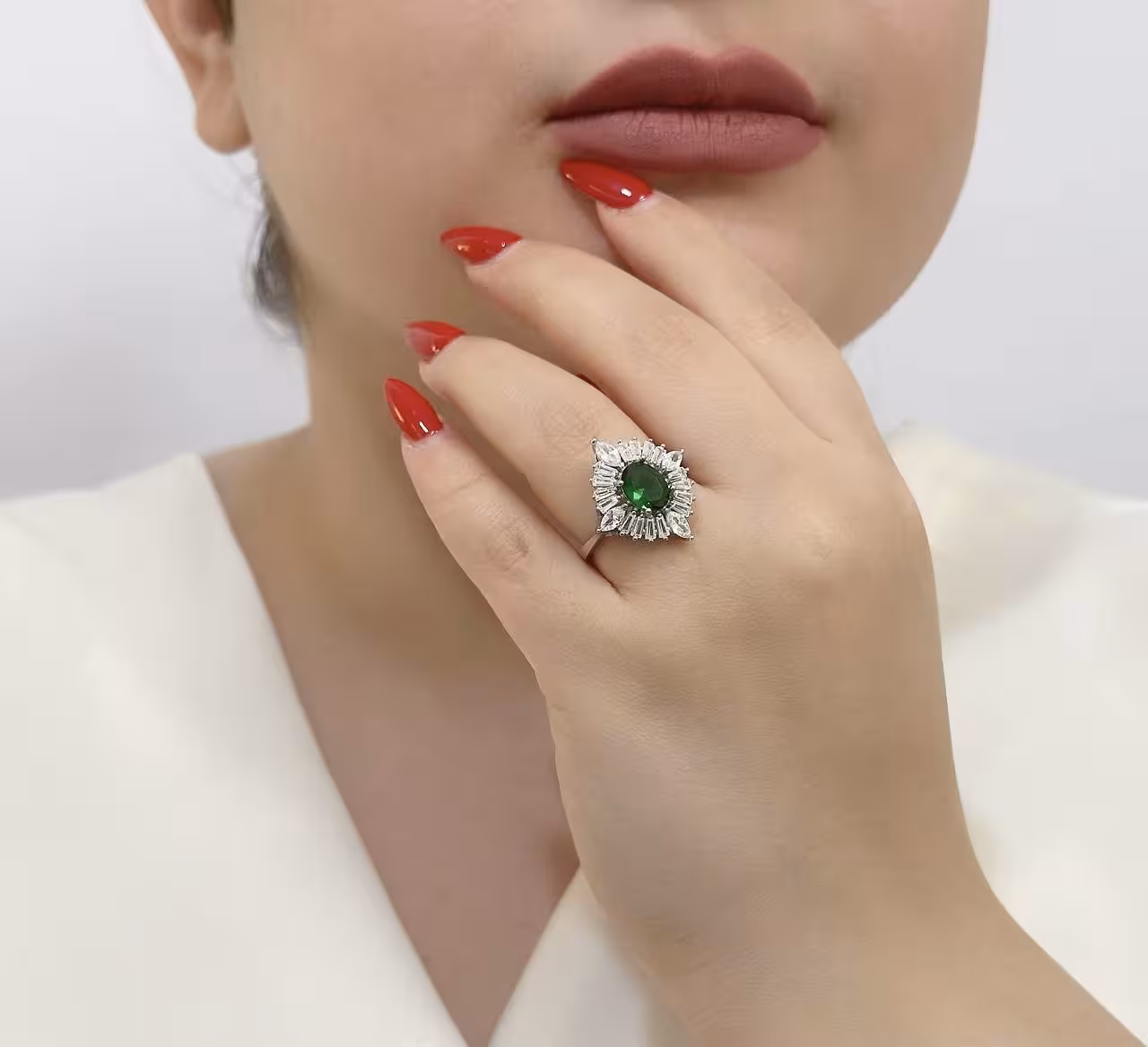 انگشتر زمرد جواهری نقره زنانه کد 11113