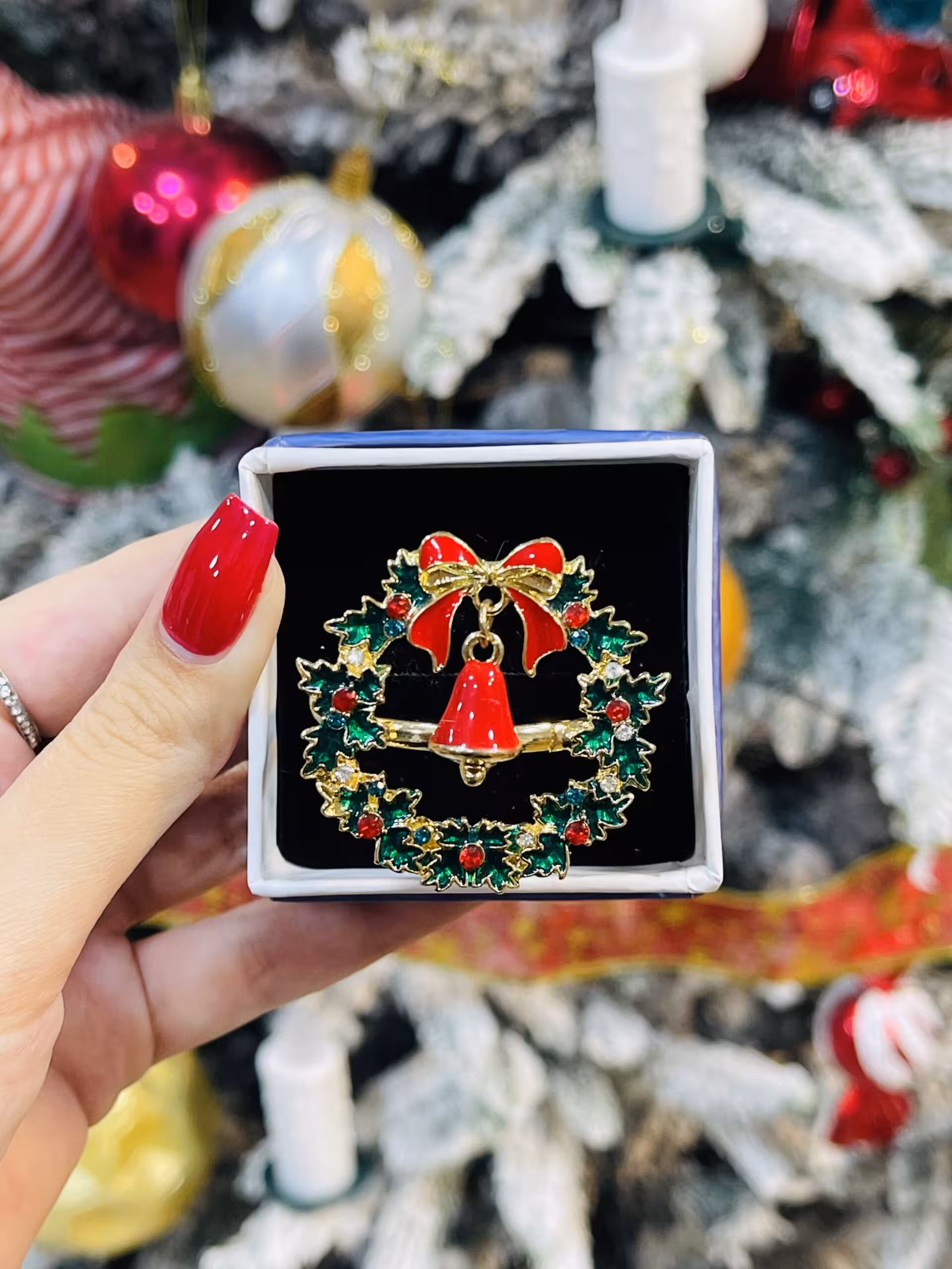 حلقه جادستمال فلزی کریسمس (حلقه پاپیونی)