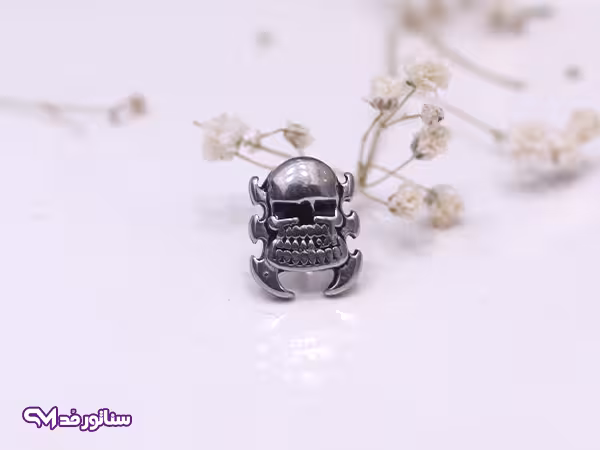 گوشواره مردانه طرح جمجمه G5172