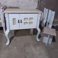 میزاتو با صندلی