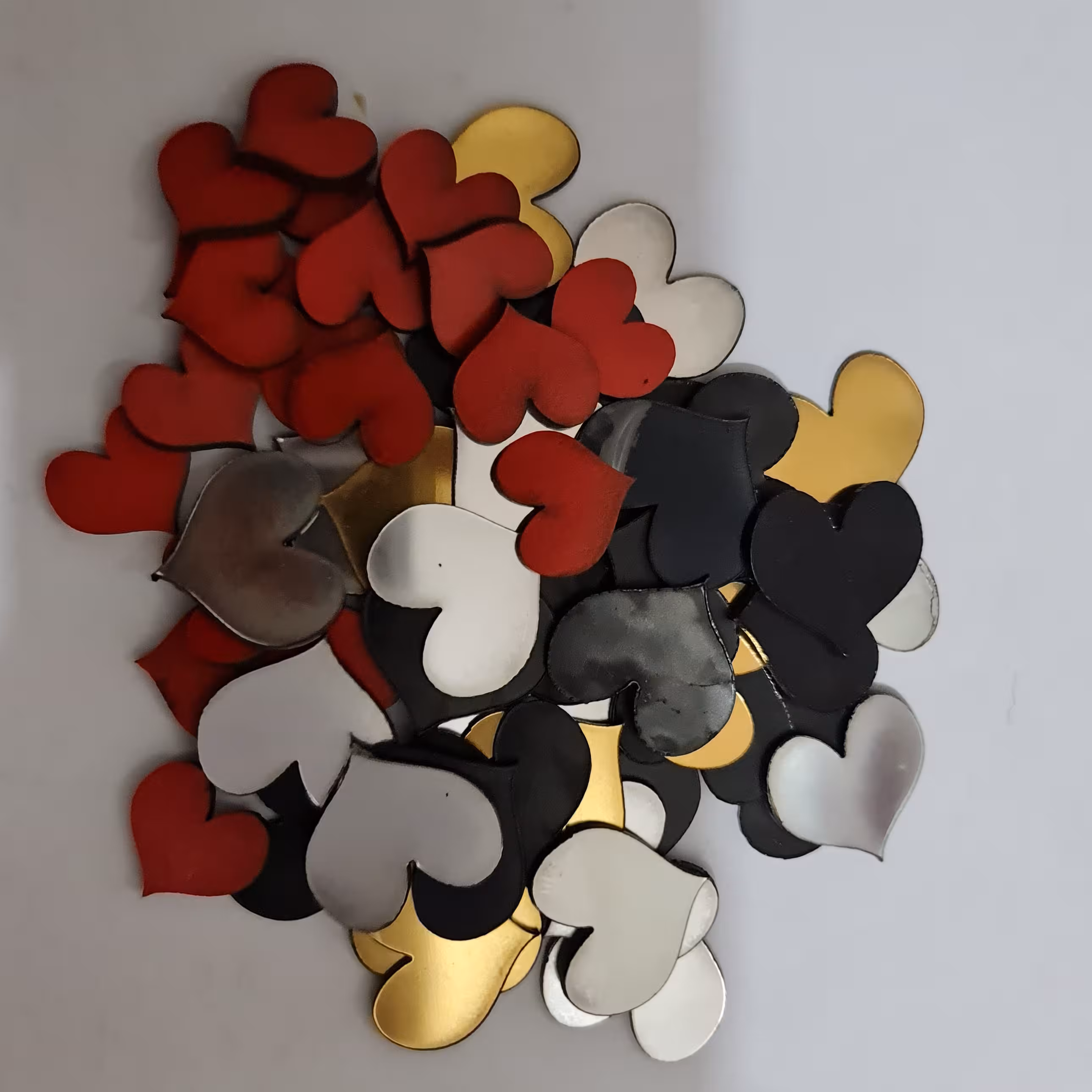 قلب تزئینی جنس پلاستیکی و چوبی 