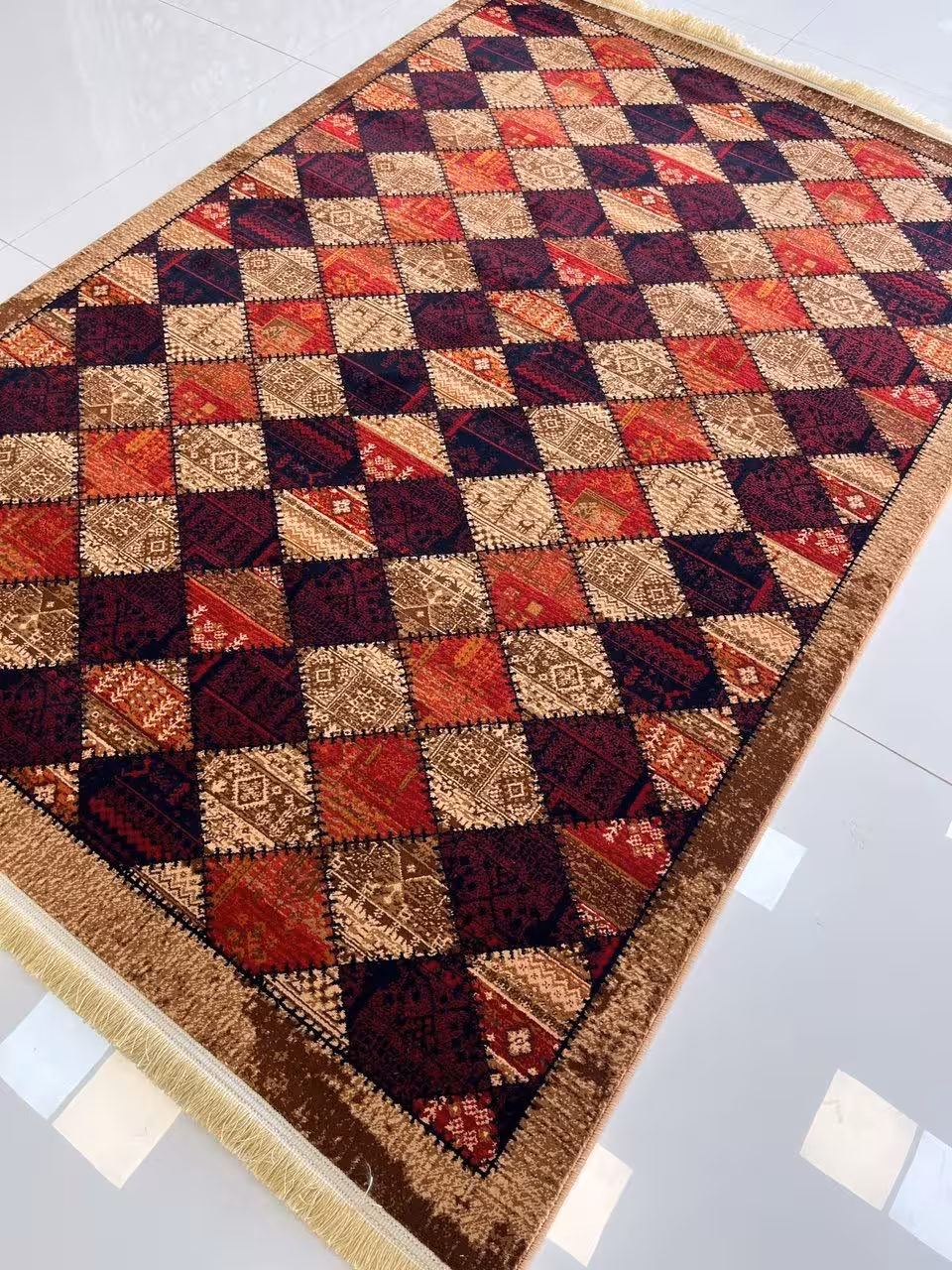 فرش لاکی 700شانه کاشان  تراکم 2100