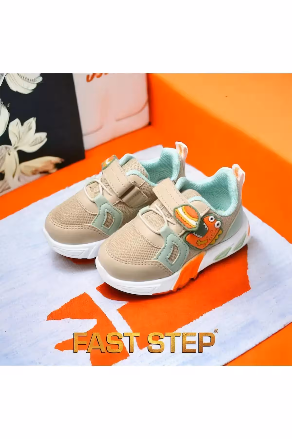 کفش کتانی تابستانی یونیسکس Luminous Sports Baby Light Shoes Summer 461BA105 – 1465
