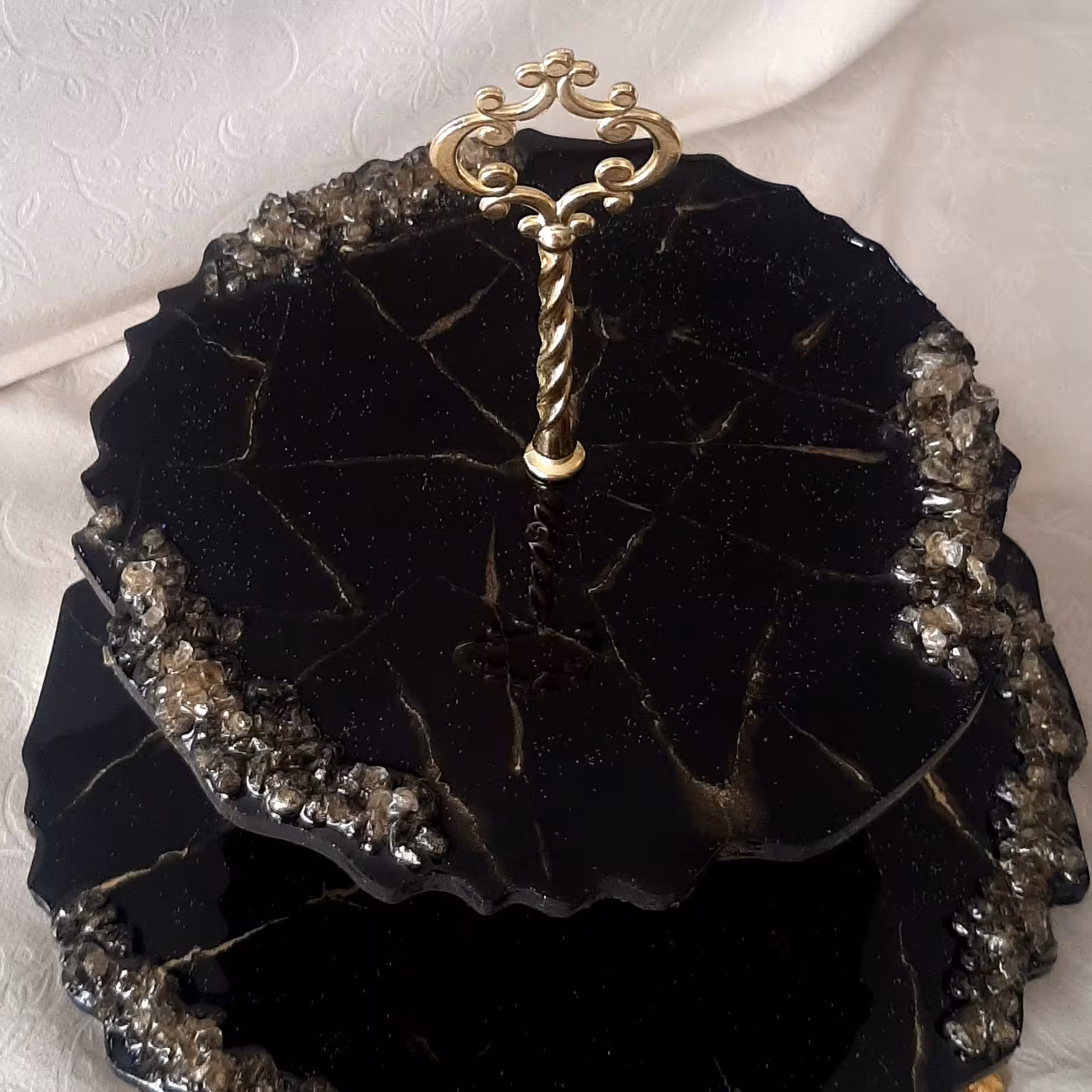 شیرینی خوری چوبی و رزینی  دو طبقه 