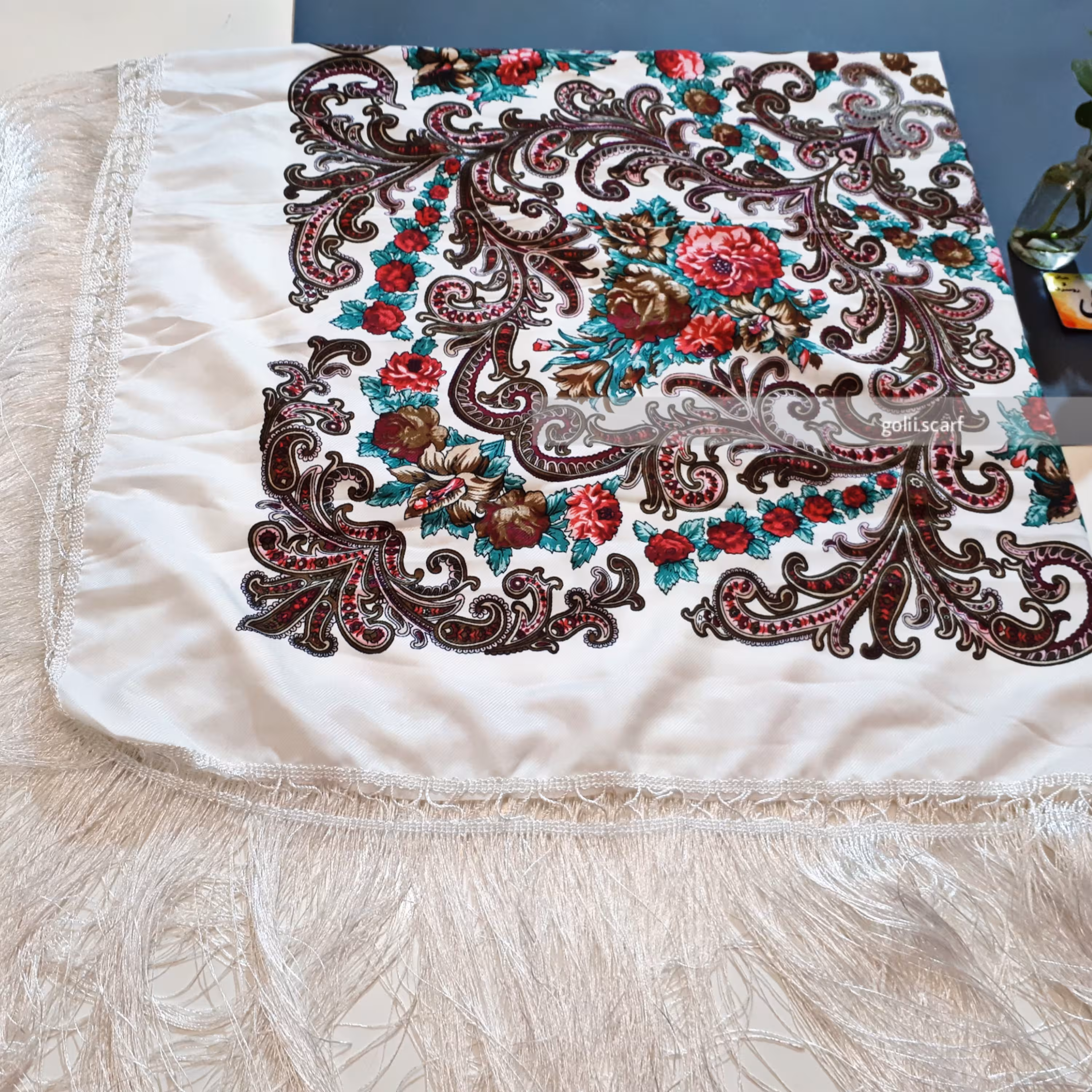 روسری نخ ابریشم طرح ترکمن ارسال رایگان ایستایی نسبتا خوب 4فصل قواره 100 