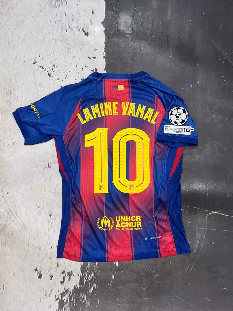 لباس اول بارسلونا 2026 پلیری (ورژن لیگ قهرمانان یامال)