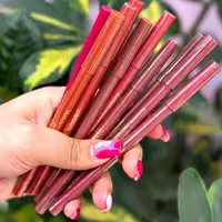 خط لب دنادیا شماره 008
