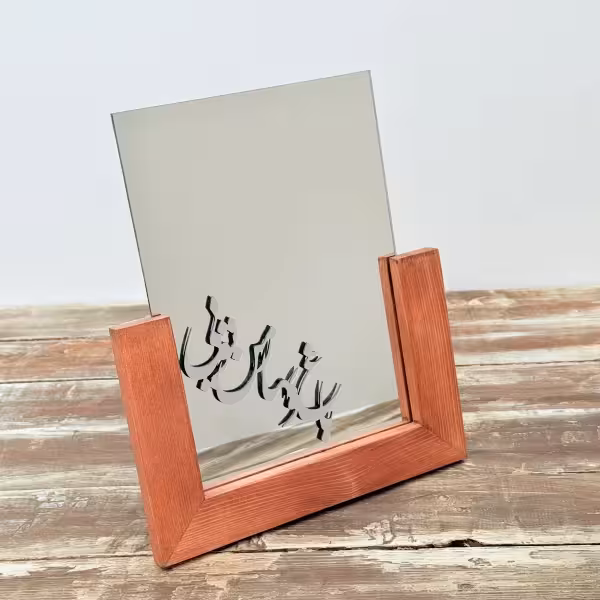 آینه رومیزی با قاب چوبی طرح دو