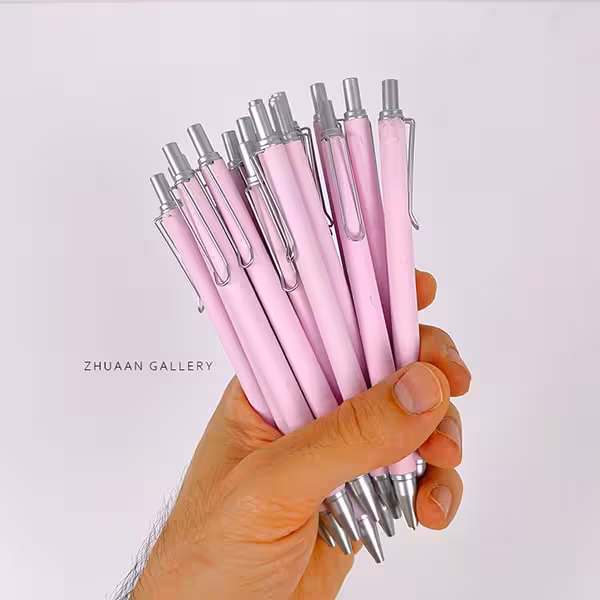 اتود صورتی پاستلی مینیمال