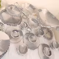 سرویس ظروف پذیرایی رزینی جهیزیه عروس 6نفره