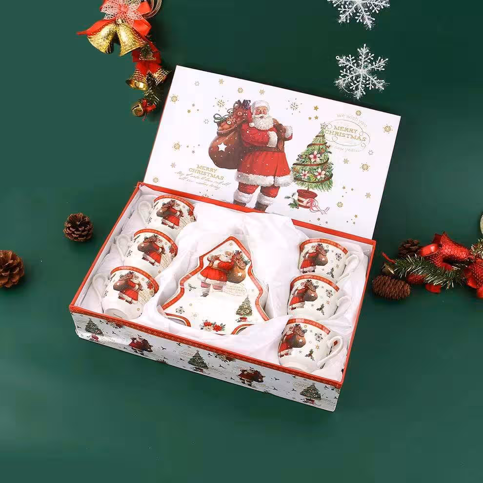 قهوه خوری 6 نفره کریسمس، همراه با پیشدستی کاج کریسمس15112