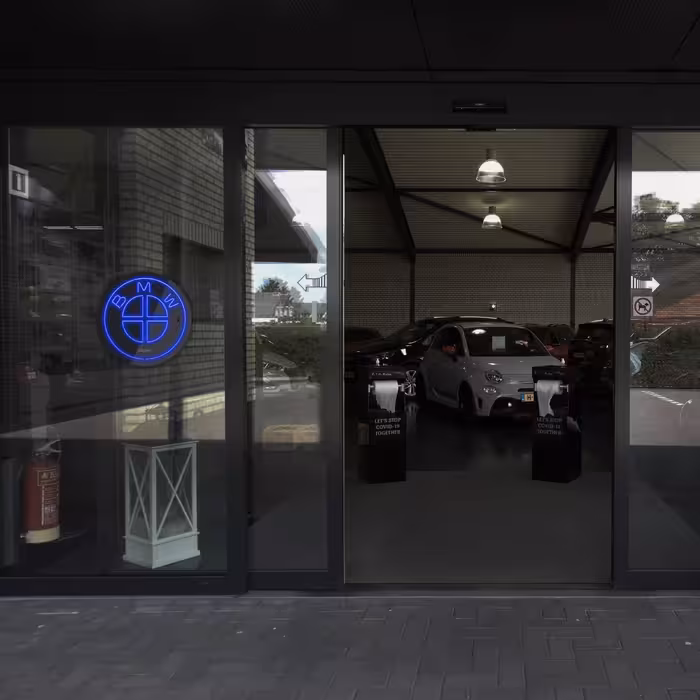 چراغ دیواری نئون دیزاین طرح Bmw-BL_BL 