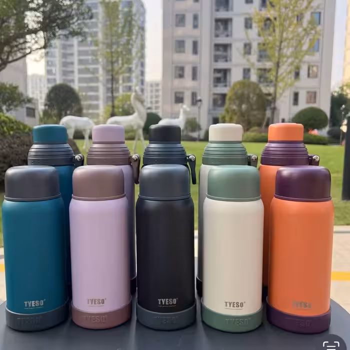 فلاسک دو حالته درب پیچی 680 میلی لیتر تایسو tyeso