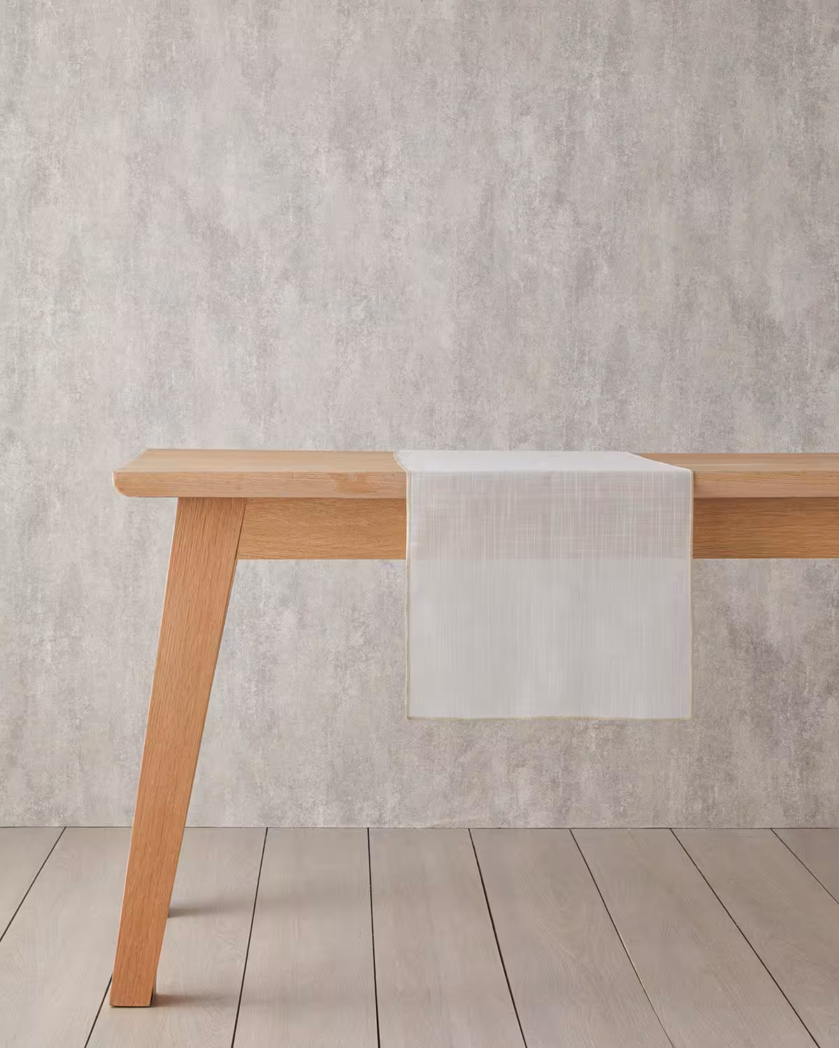 رانر انگلیش هوم طرح Lenore