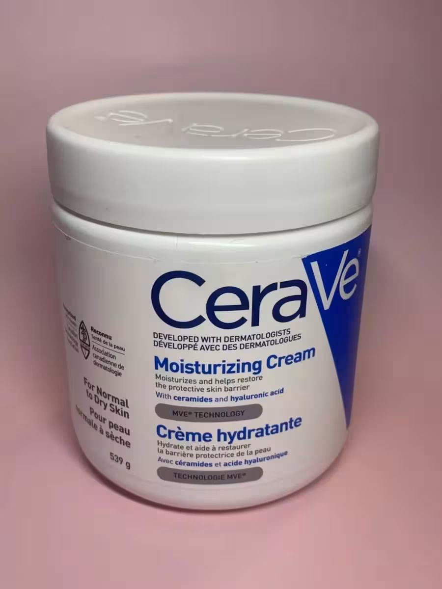 کرم مرطوب کننده و آبرسان سراوی Cerave مناسب پوست خشک و خیلی خشک 539 گرم