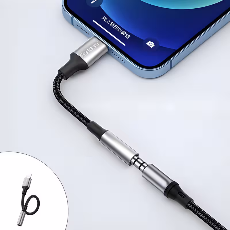 مبدل لایتنینگ به جک 3.5 میلی متری ارلدام مدل ET-OT76